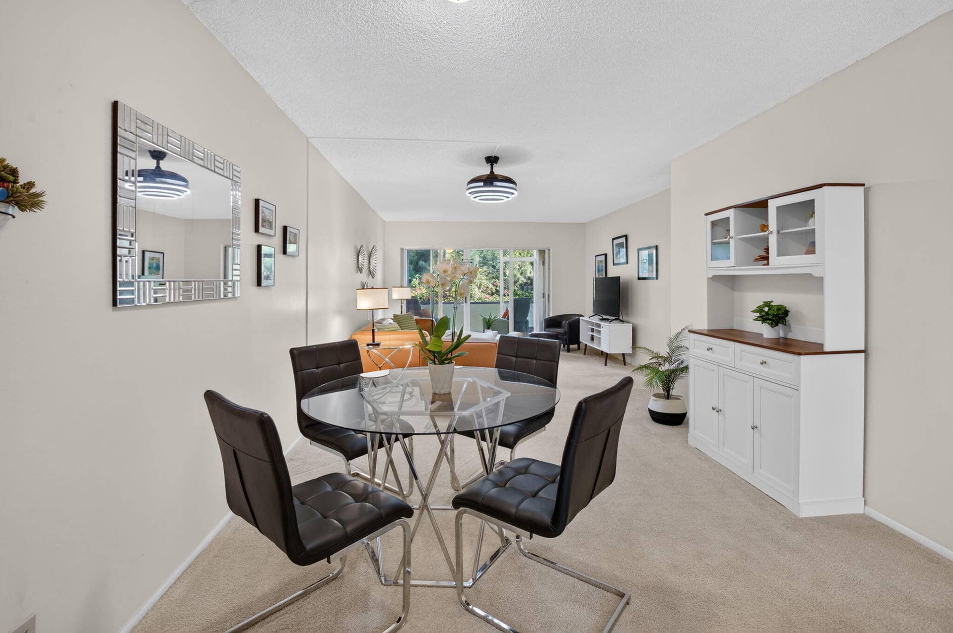2320 SW 22nd Avenue, #211, Delray Beach, FL 33445 Living/Dining Area