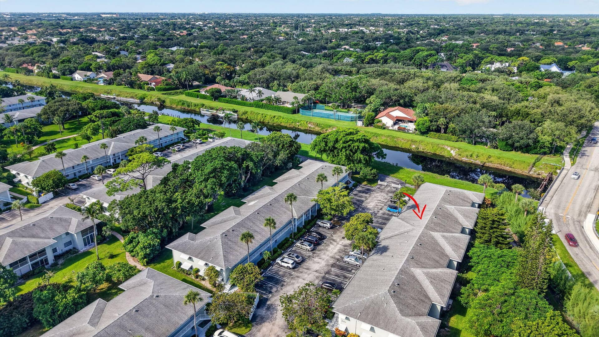 2320 SW 22nd Avenue, #211, Delray Beach, FL 33445 Mature landscaping throughout the grounds, and expansive green spaces