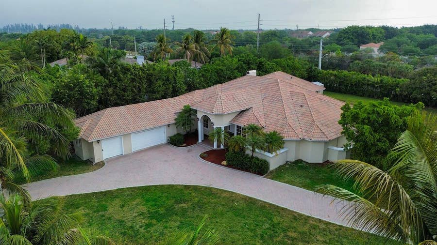 Property photo for 11201 NW 14TH Street, Plantation, FL