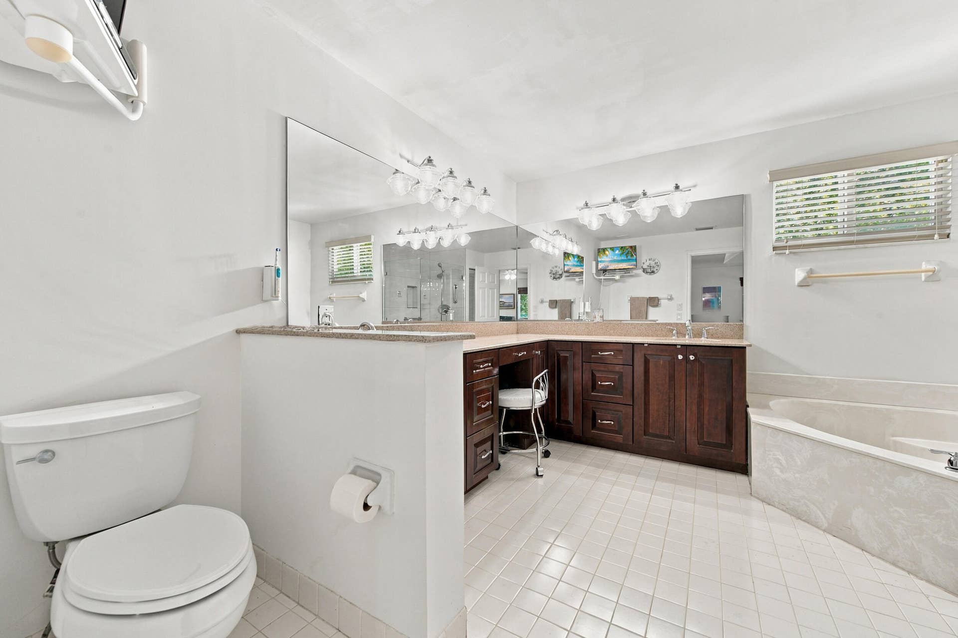1985 Landing Way, Weston, FL 33326 Primary Bath