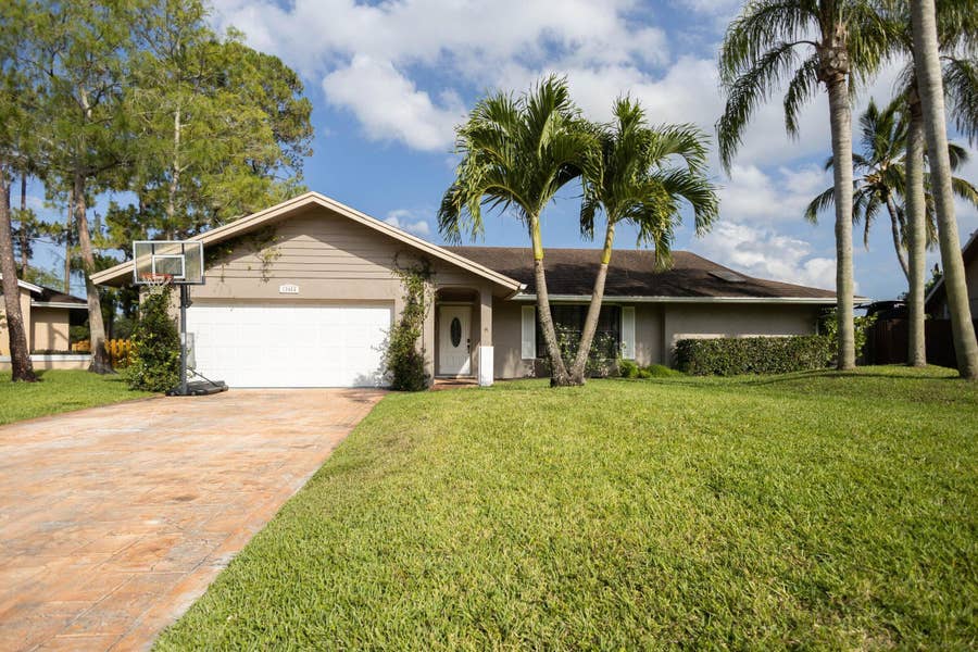 Property photo for 13454 Columbine Avenue, Wellington, FL