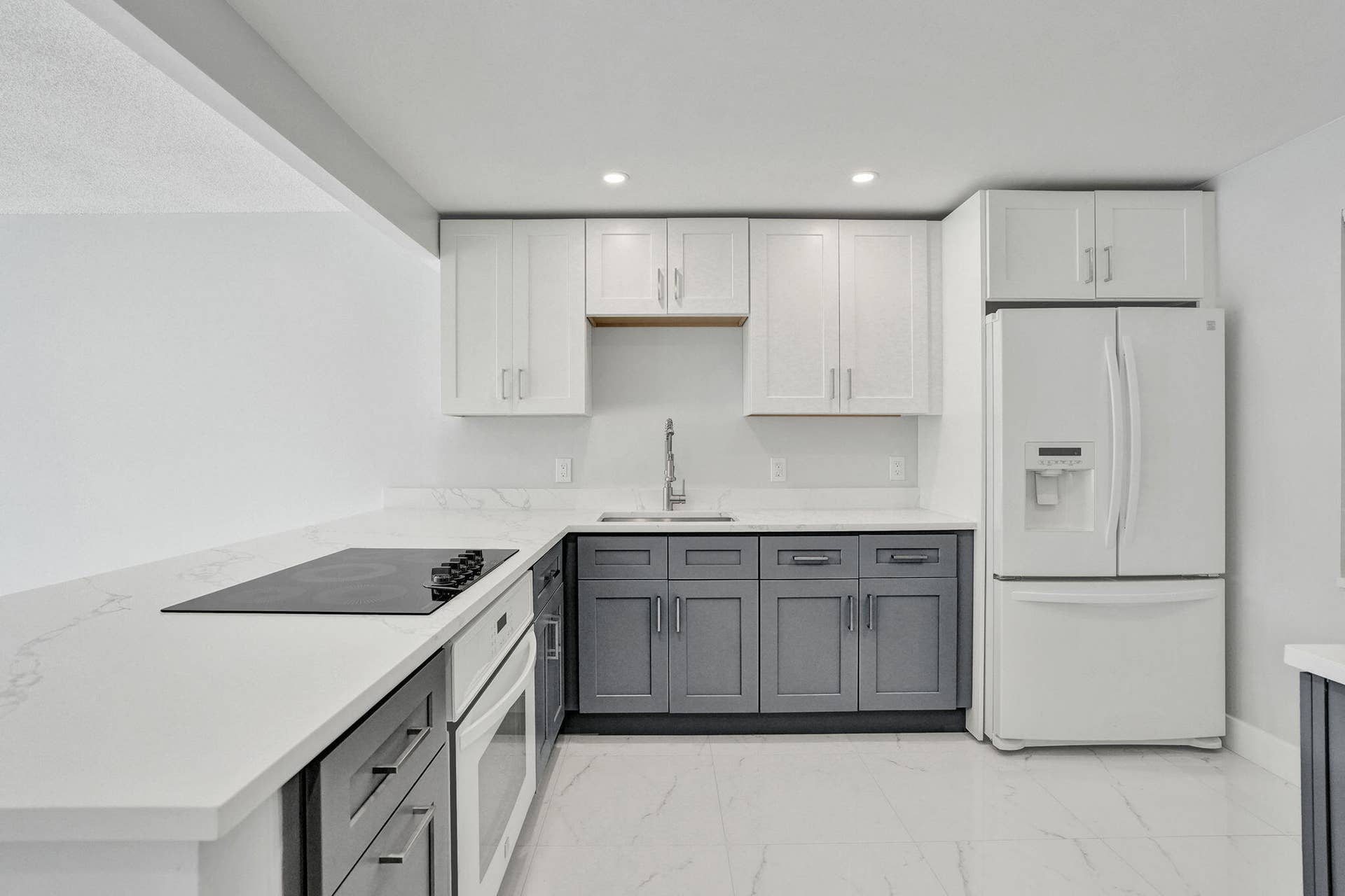 575 OAKS Lane, #104, Pompano Beach, FL 33069 11-web-or-mls-DSC06186 (1)