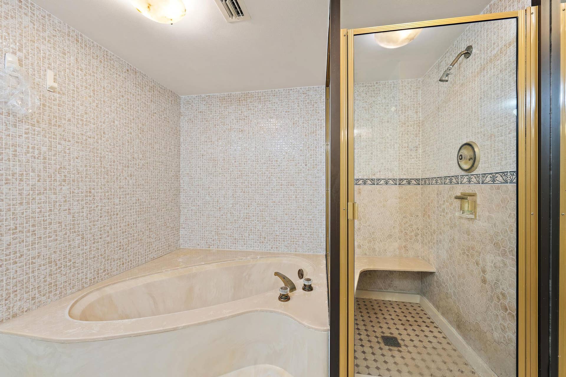 Separate Tub/Shower