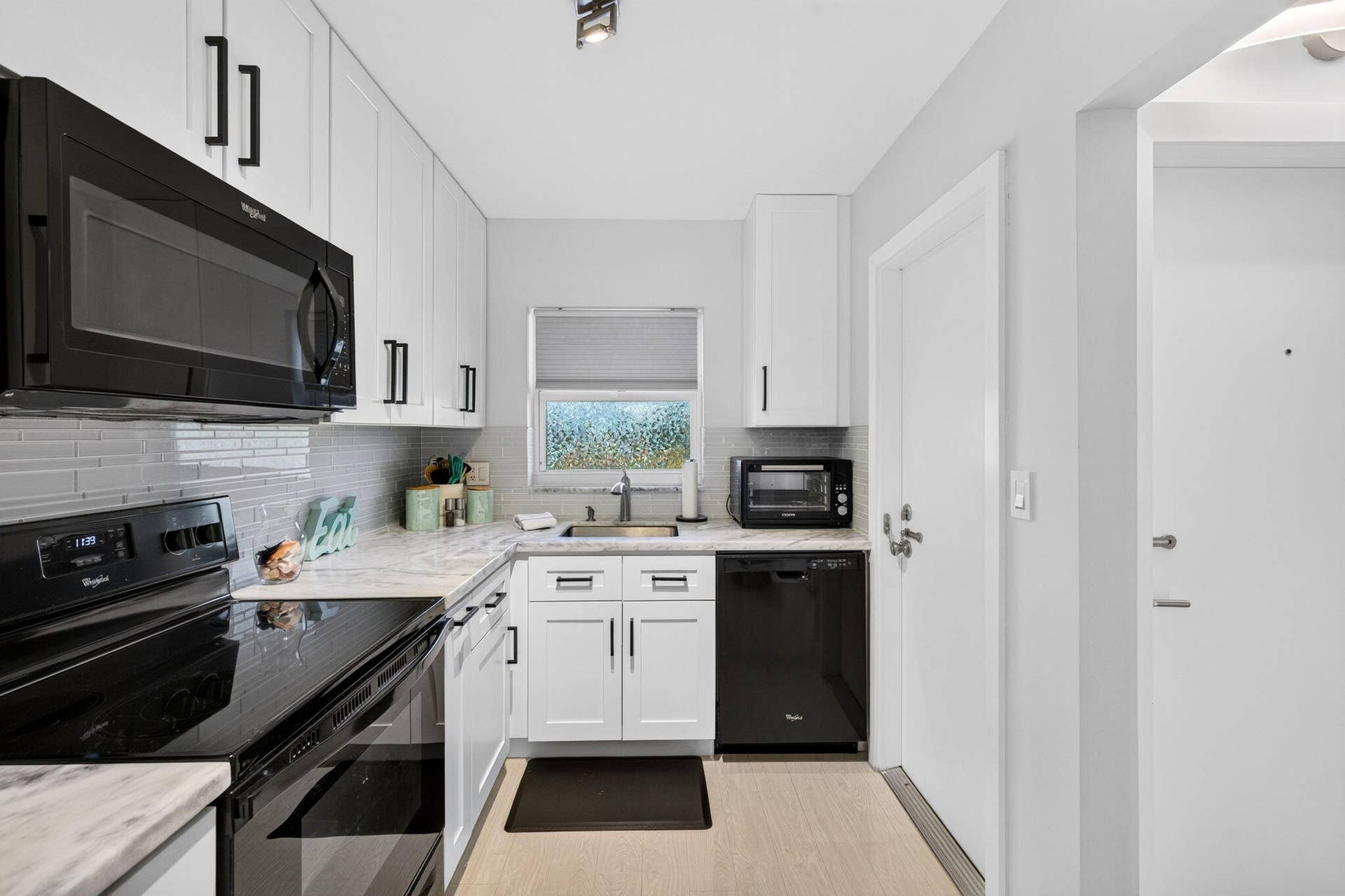 14 Kitchen