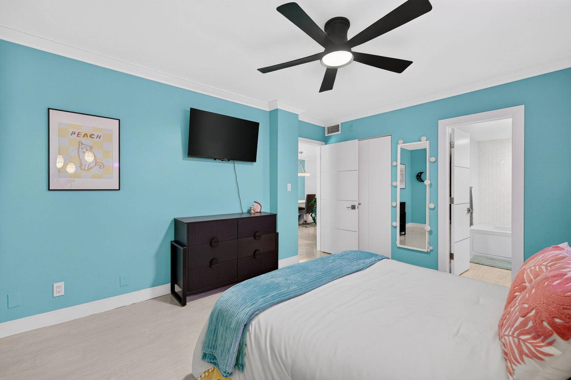 30 Primary Bedroom