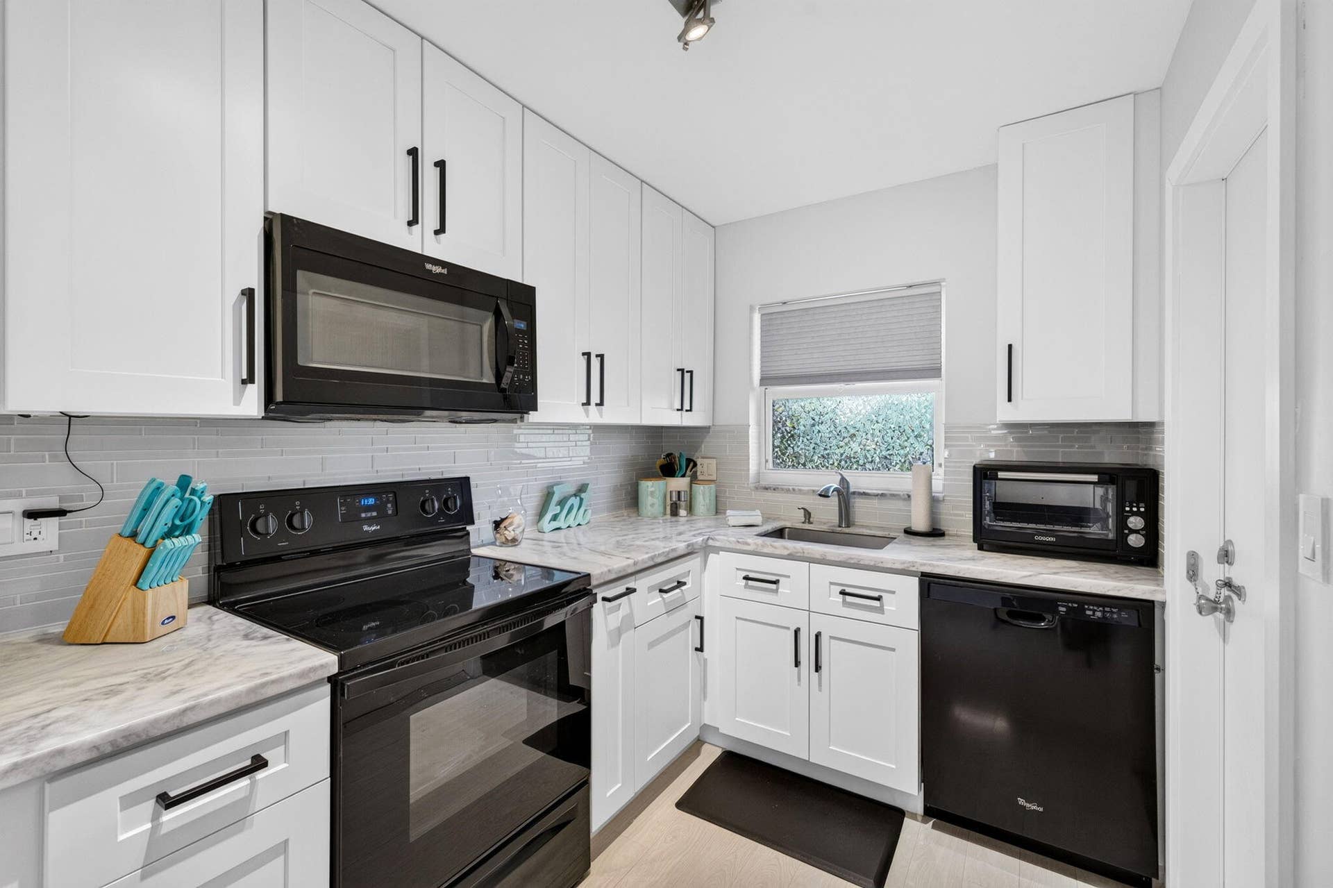 13 Kitchen