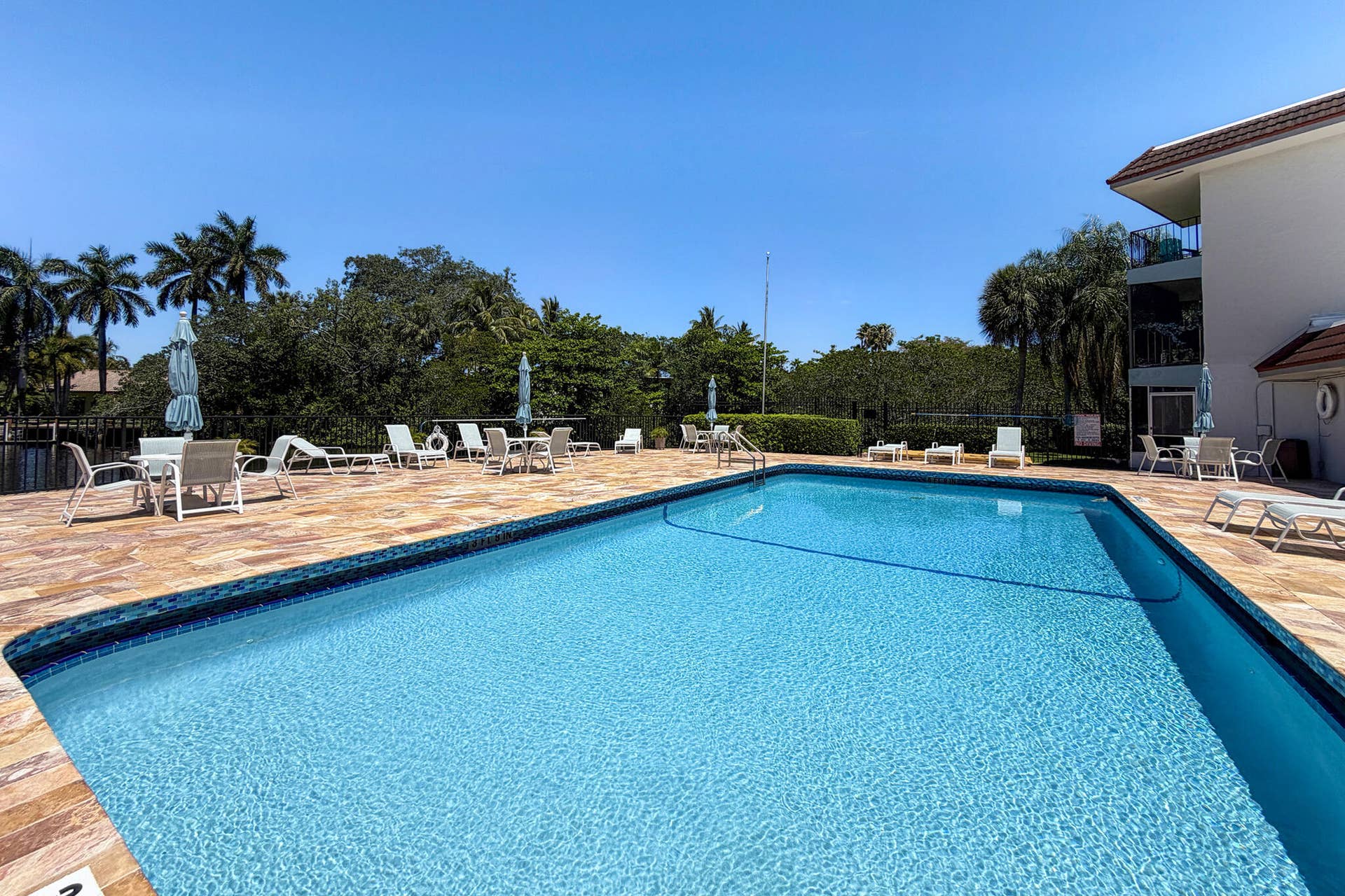 39 Pool