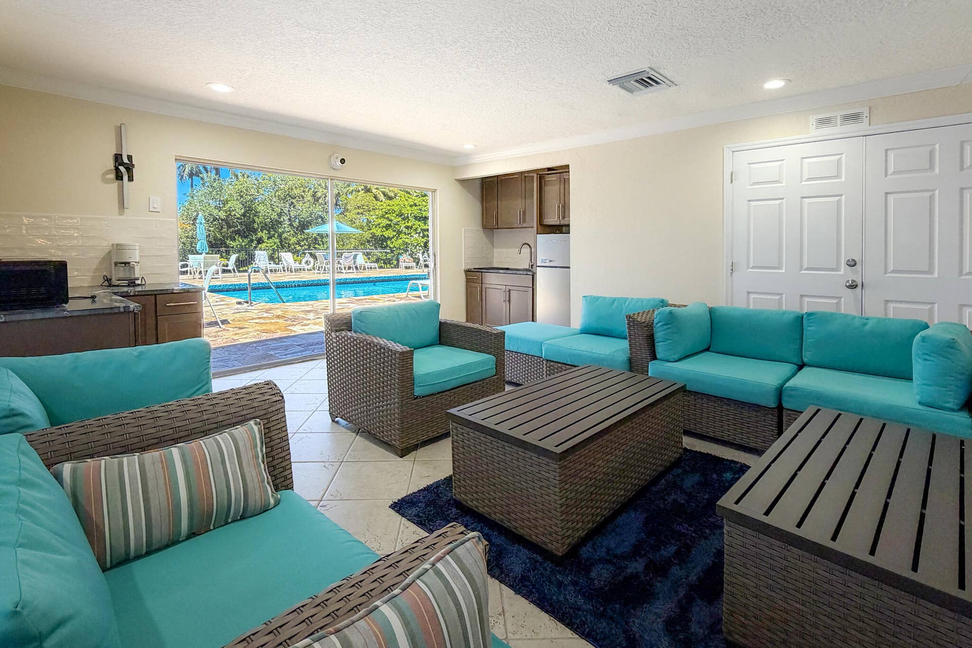 41 Clubhouse