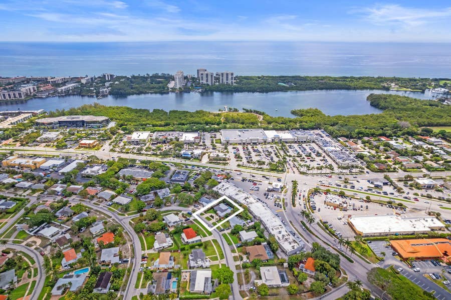 Property photo for 450 NE 5TH Circle, Boca Raton, FL