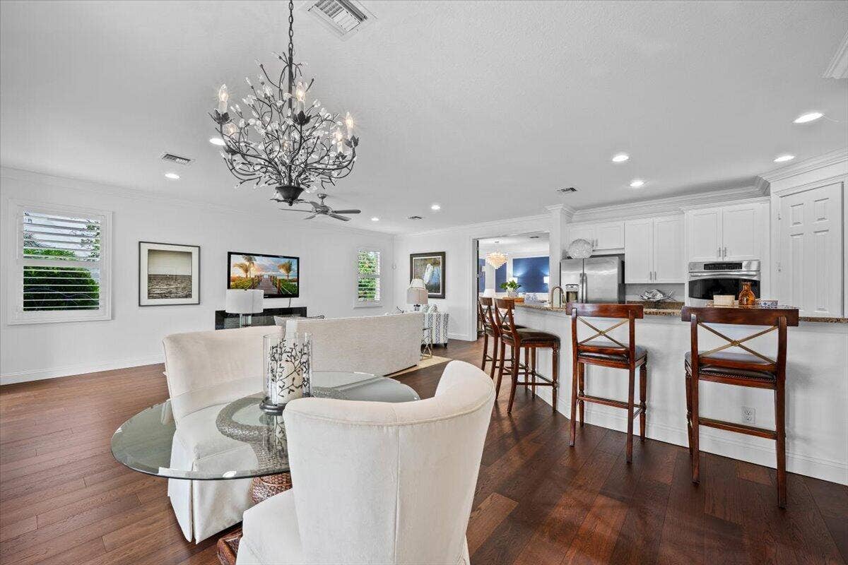 128 Umbrella Place, Jupiter, FL 33458 Kitchen Open to Living Area