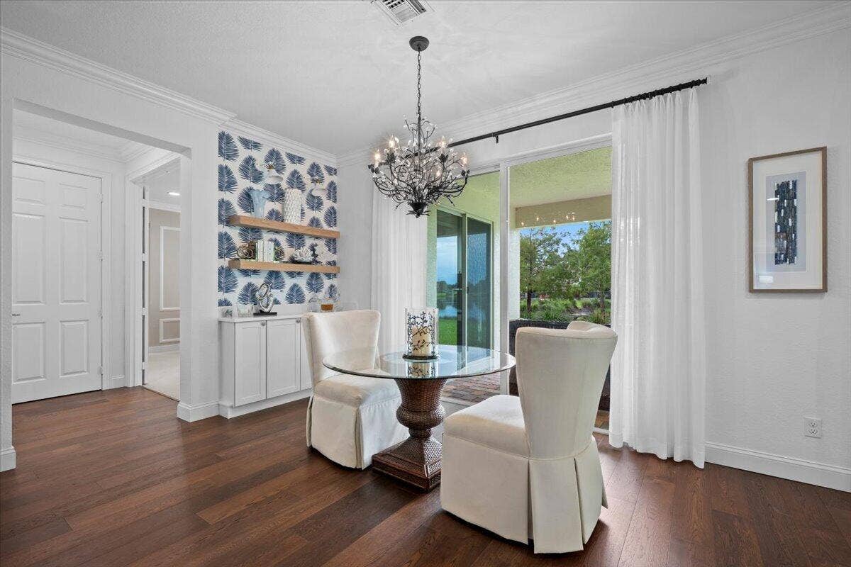 128 Umbrella Place, Jupiter, FL 33458 Breakfast Area with Natural Light
