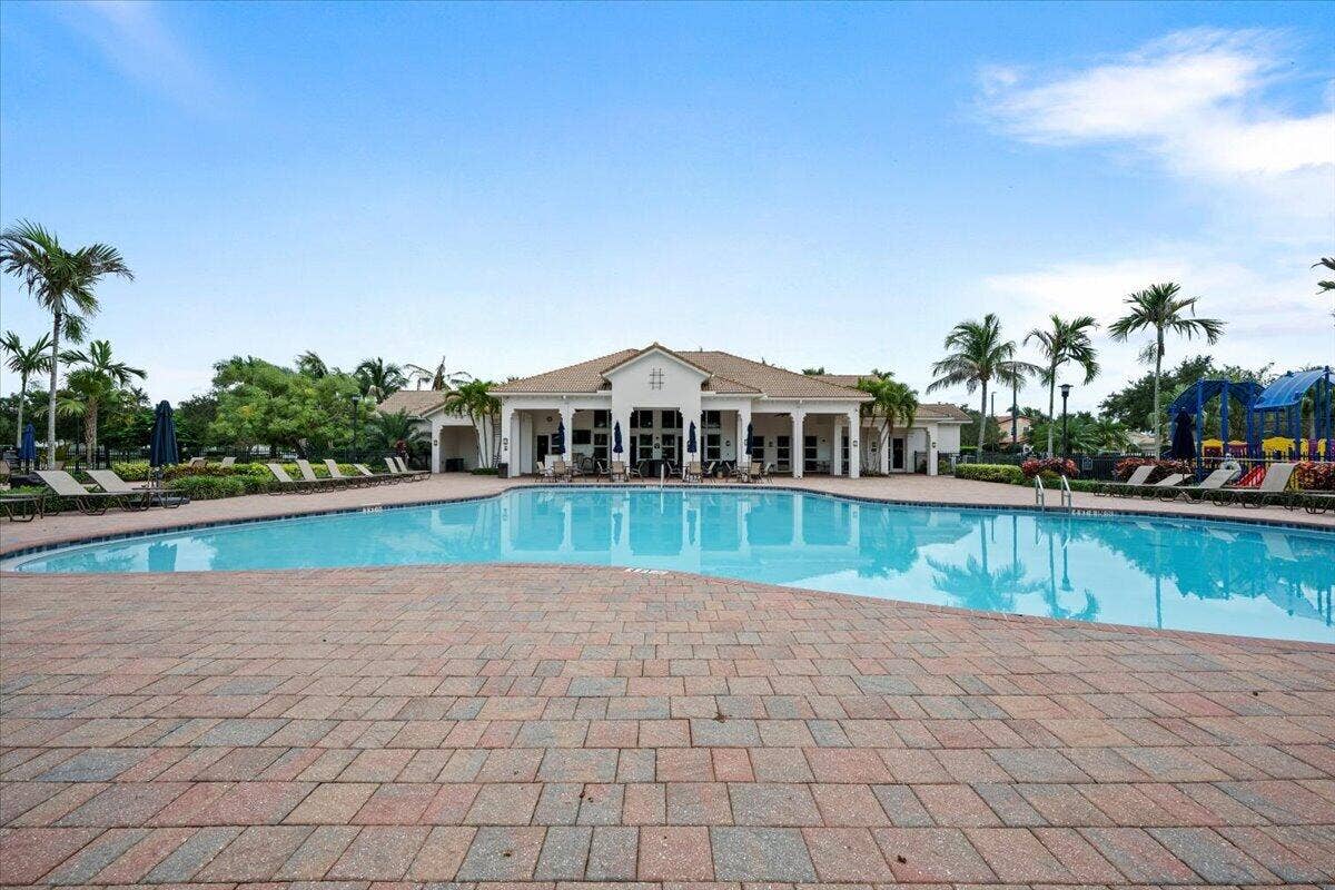128 Umbrella Place, Jupiter, FL 33458 Resort Style Community Pool