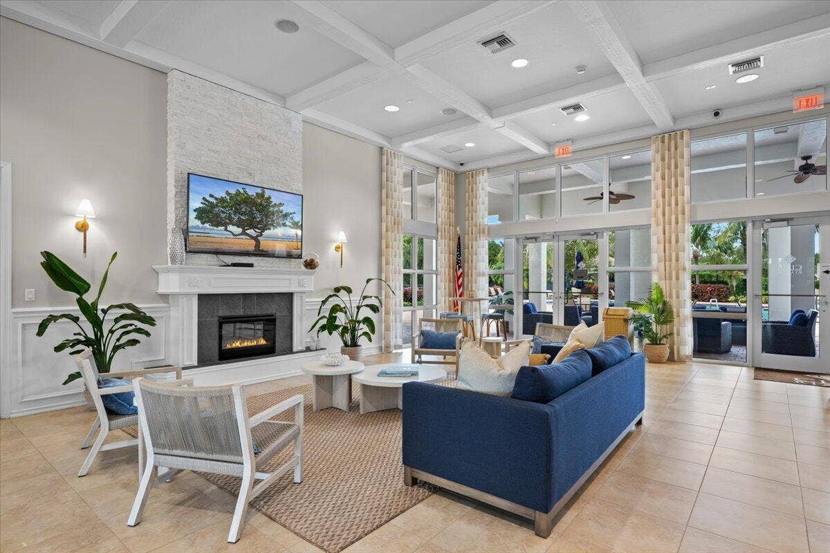 128 Umbrella Place, Jupiter, FL 33458 Clubhouse Lounge for Relaxing