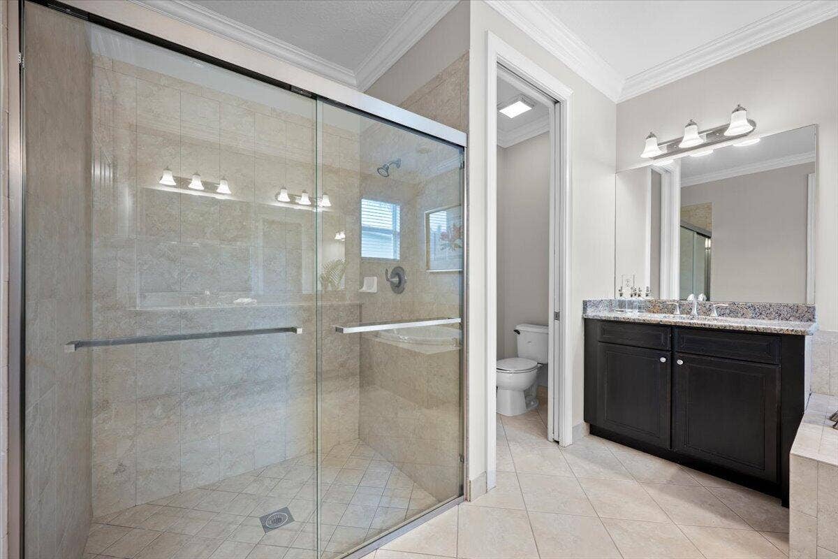 128 Umbrella Place, Jupiter, FL 33458 Primary Bath with Walk In Shower