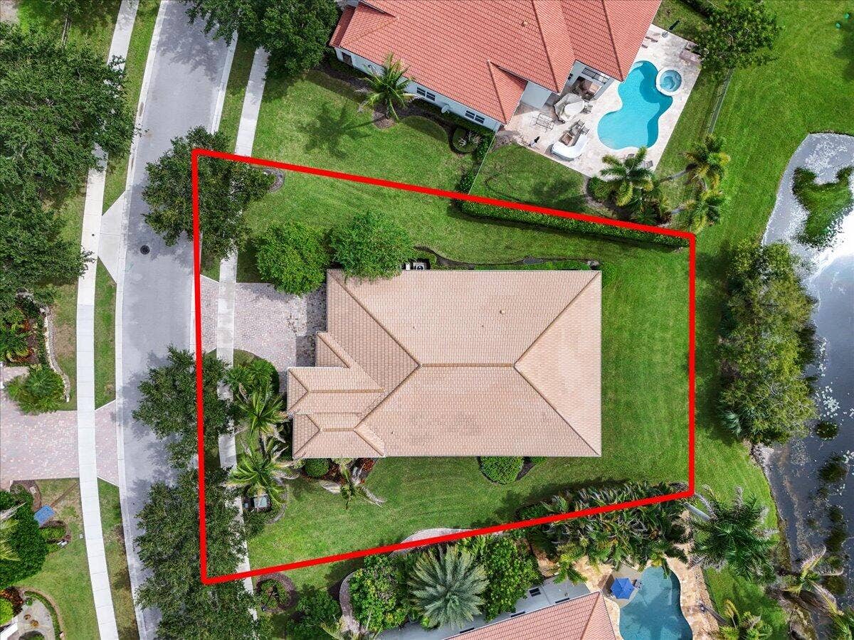 128 Umbrella Place, Jupiter, FL 33458 Aerial Showing the Backyard Setting