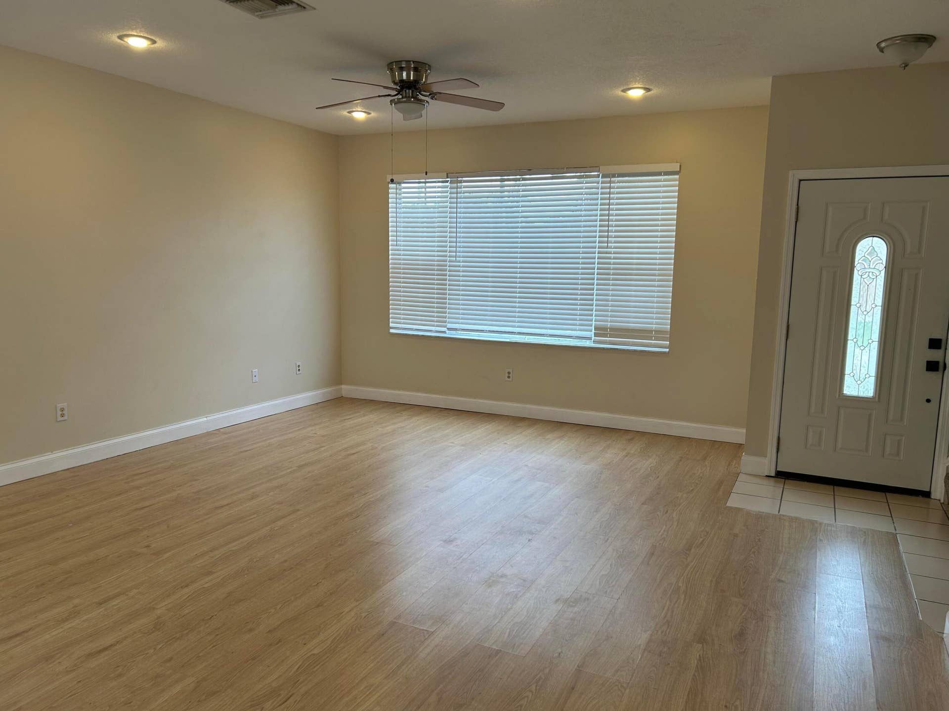 331 OAK CREST Terrace, #331, Jupiter, Jupiter, FL 33458 LIVING ROOM