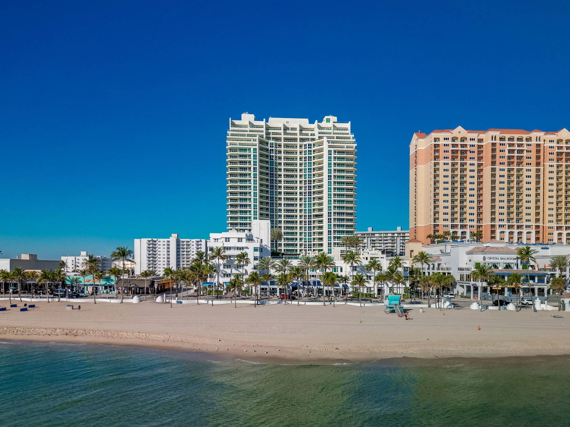 Las Olas Beach Club