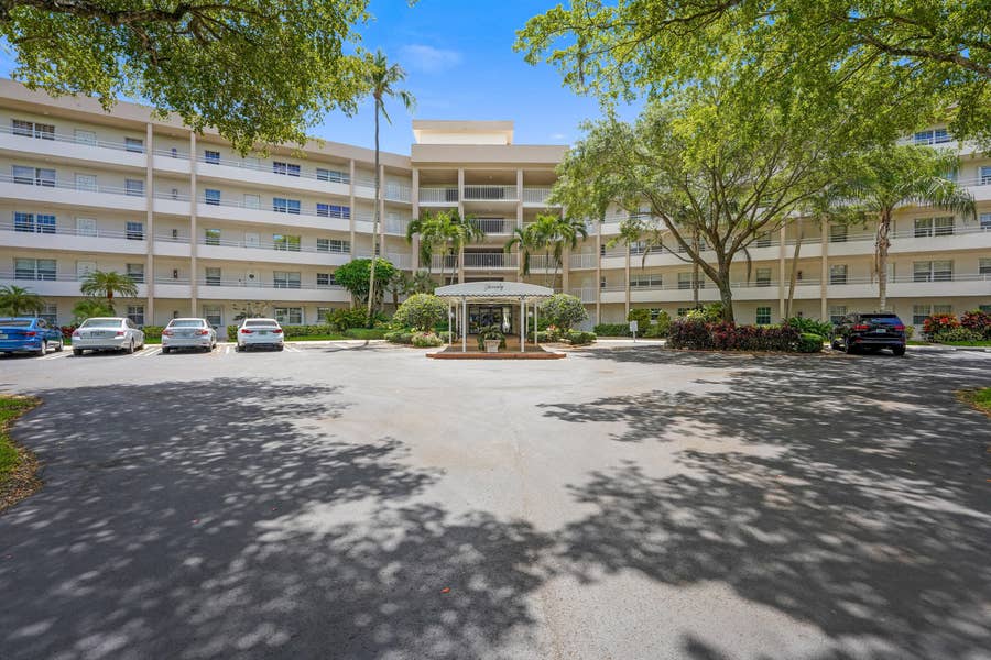 Property photo for 3800 OAKS CLUBHOUSE Drive, #503, Pompano Beach, FL