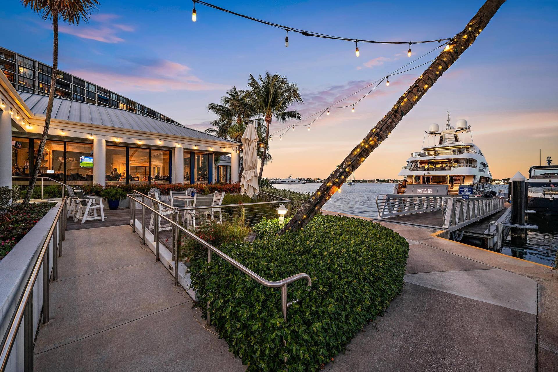 100 Lakeshore Drive, #251, North Palm Beach, FL 33408 Restuarant