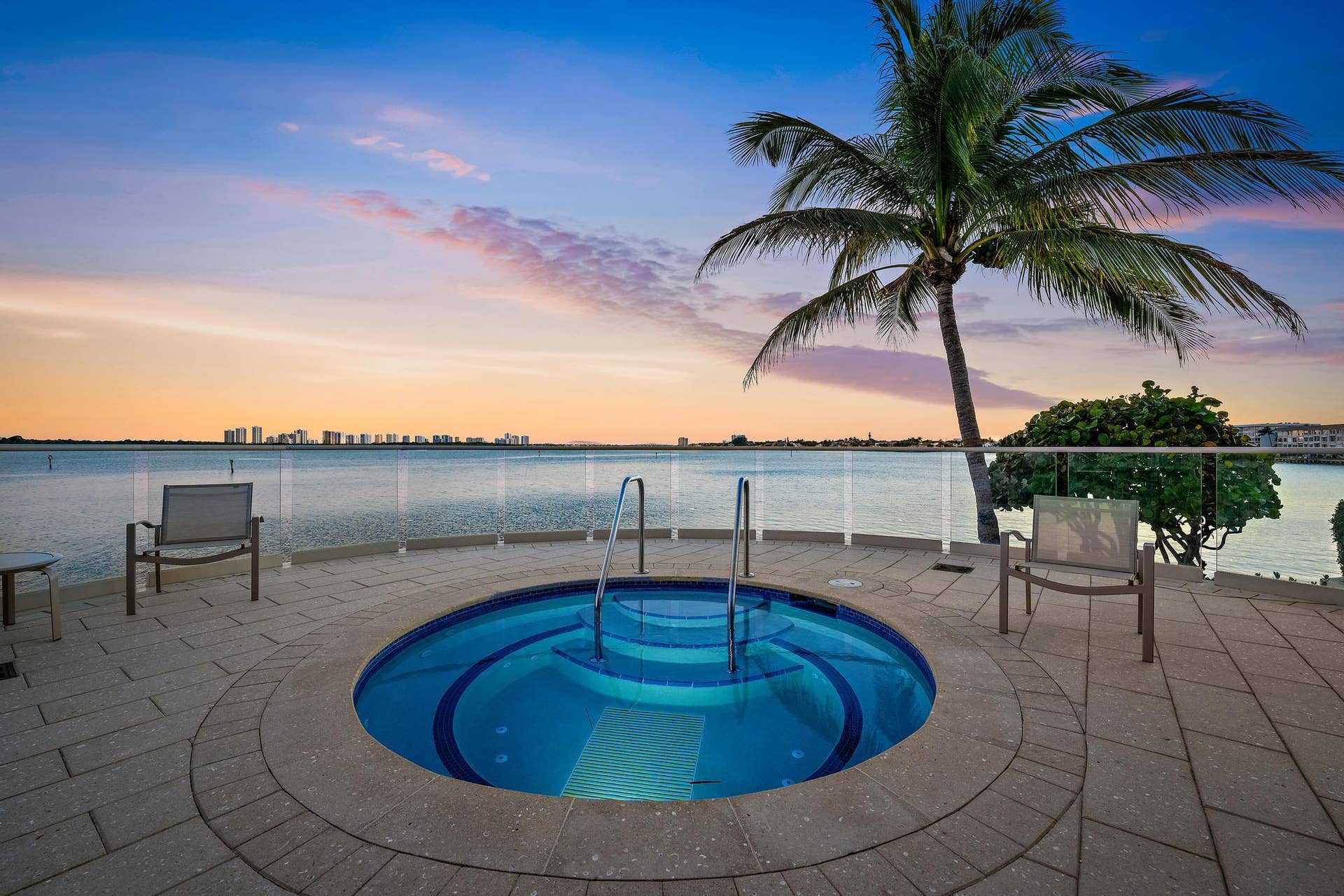 100 Lakeshore Drive, #251, North Palm Beach, FL 33408 Community Hot Tub