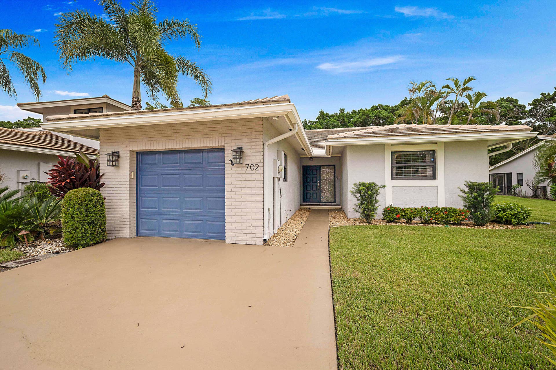 702 DEER CREEK NORTH SHORE Drive, Deerfield Beach, FL 33442 Exterior Front