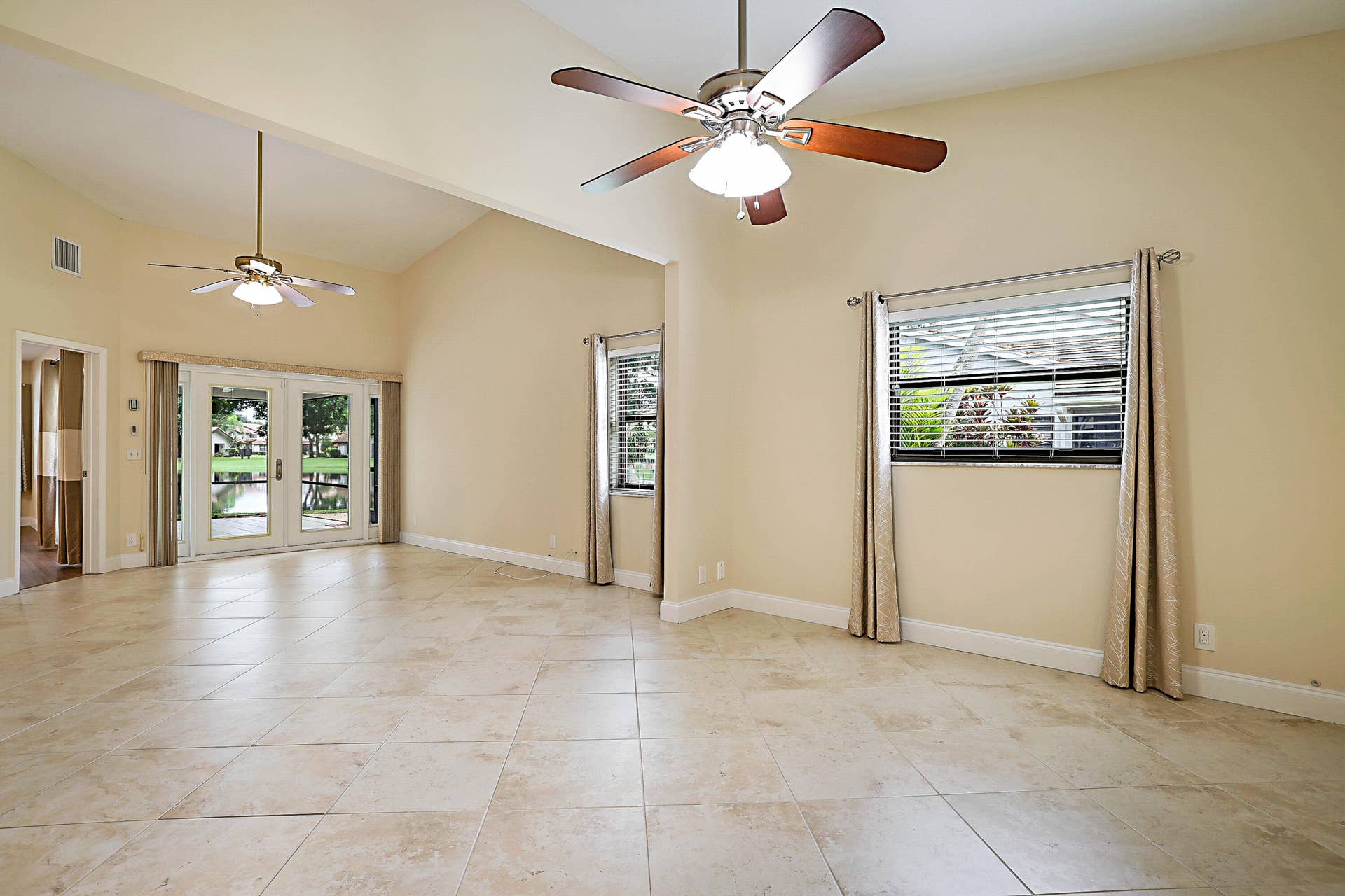 702 DEER CREEK NORTH SHORE Drive, Deerfield Beach, FL 33442 Great Room