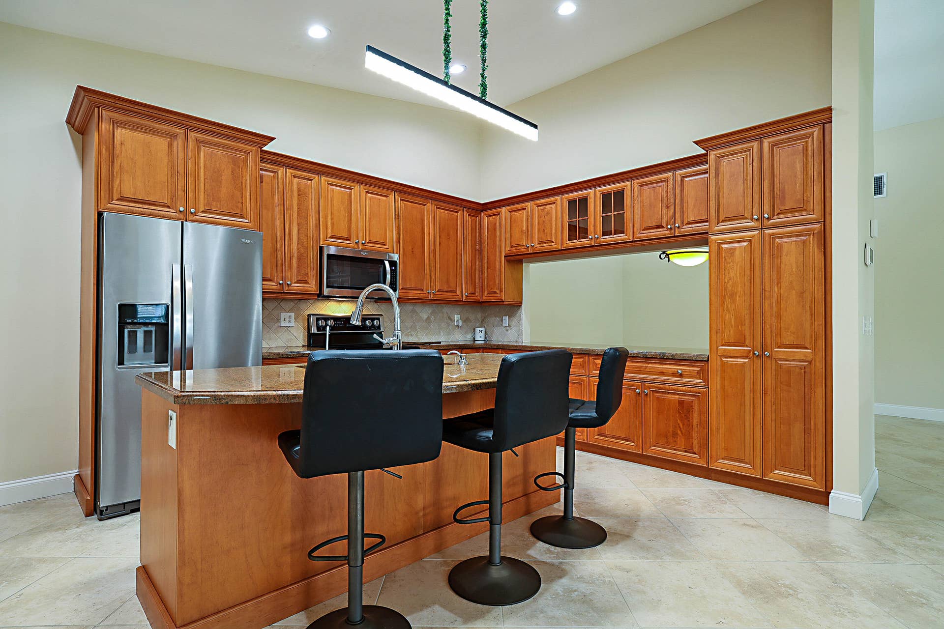 702 DEER CREEK NORTH SHORE Drive, Deerfield Beach, FL 33442 Kitchen