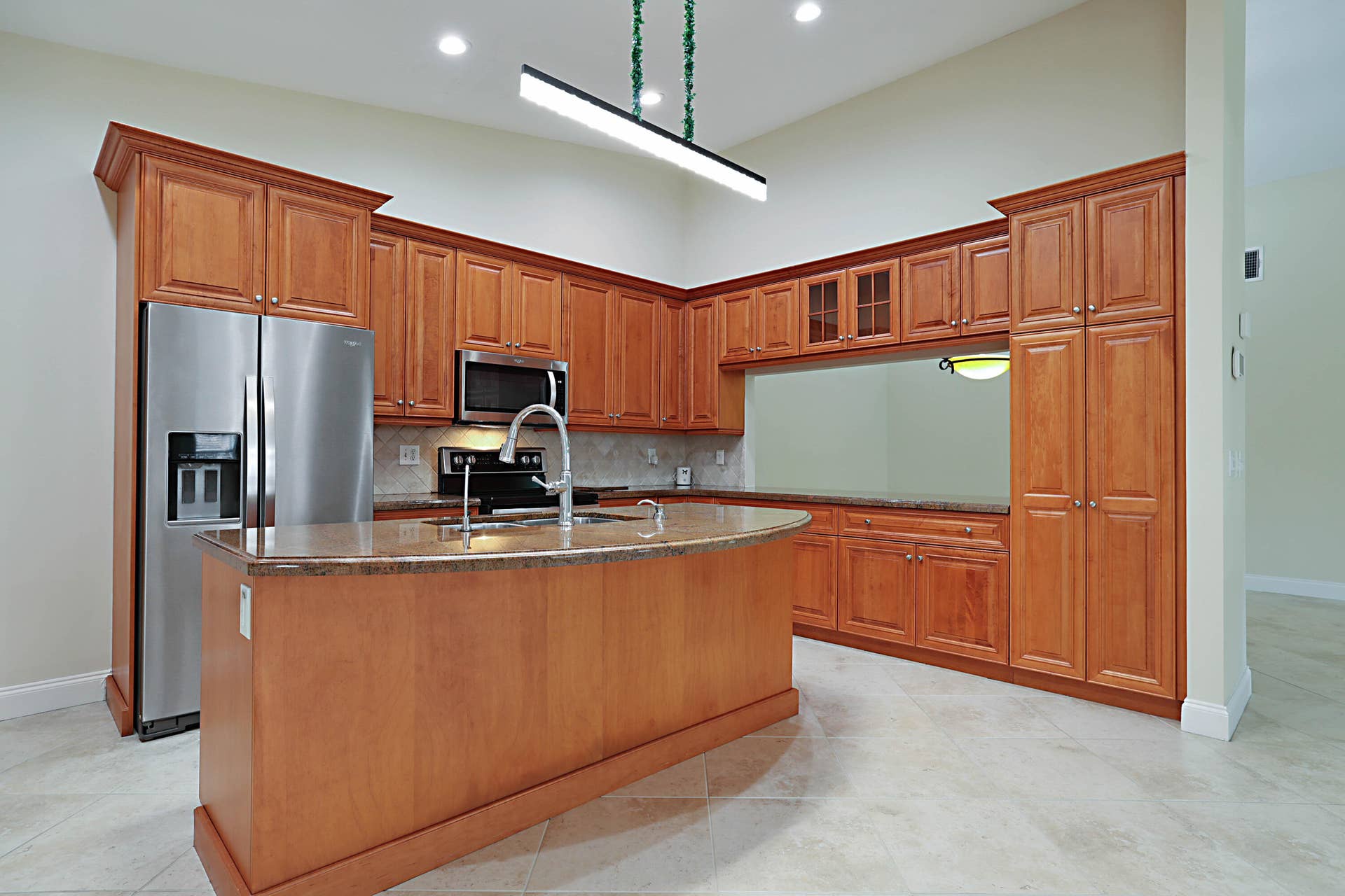 702 DEER CREEK NORTH SHORE Drive, Deerfield Beach, FL 33442 Kitchen