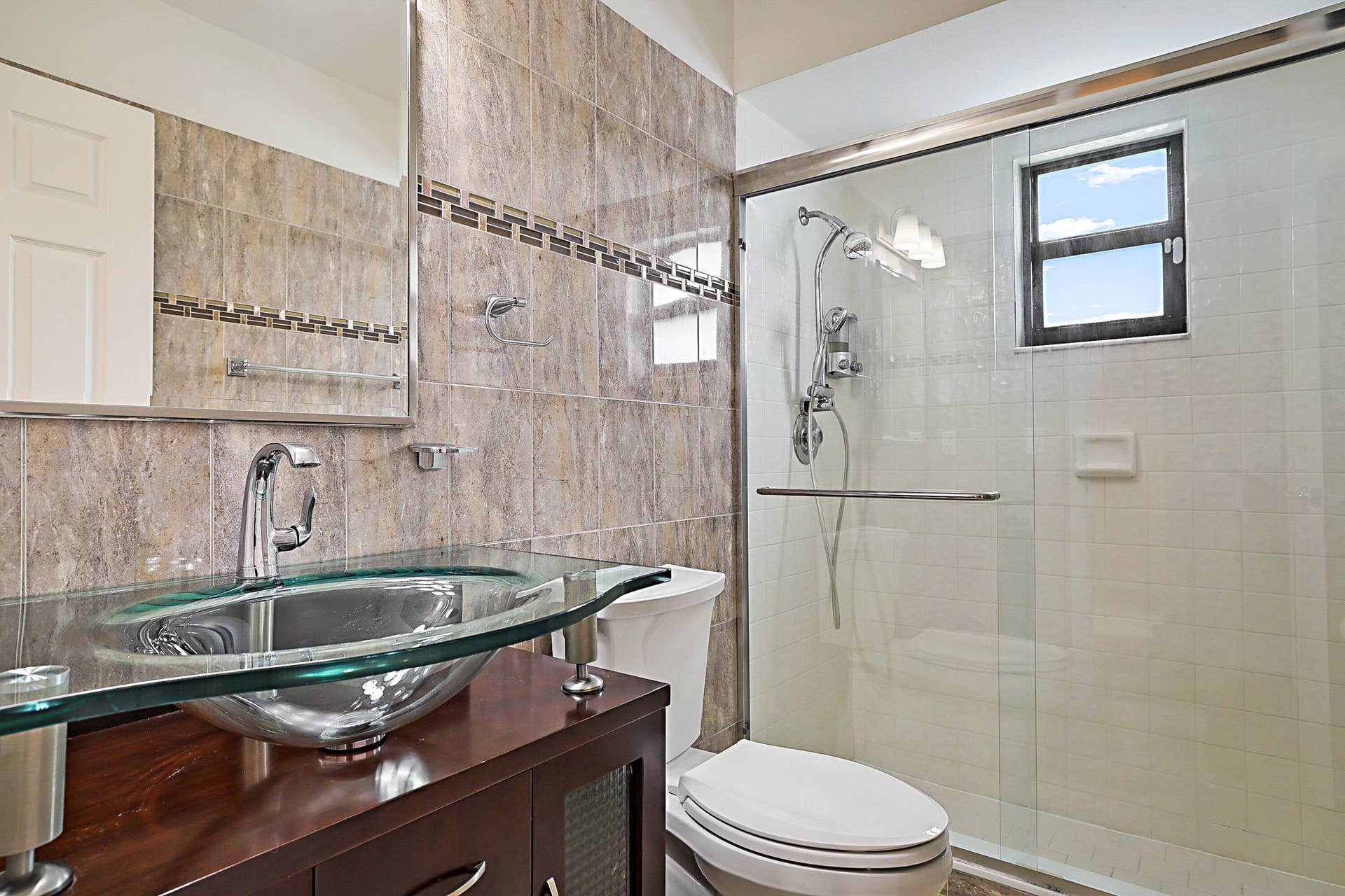 702 DEER CREEK NORTH SHORE Drive, Deerfield Beach, FL 33442 2nd Bathroom