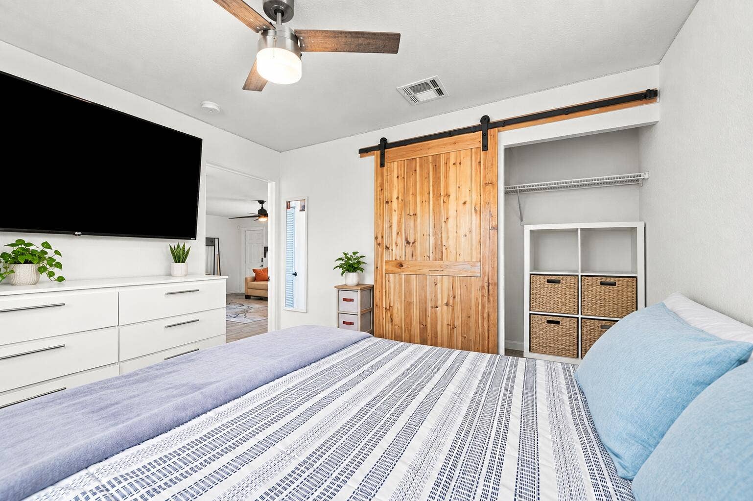 2775 NE 16TH Avenue, Pompano Beach, FL 33064 23
