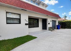 Property photo for 404 SE 6th Avenue, Deerfield Beach, FL