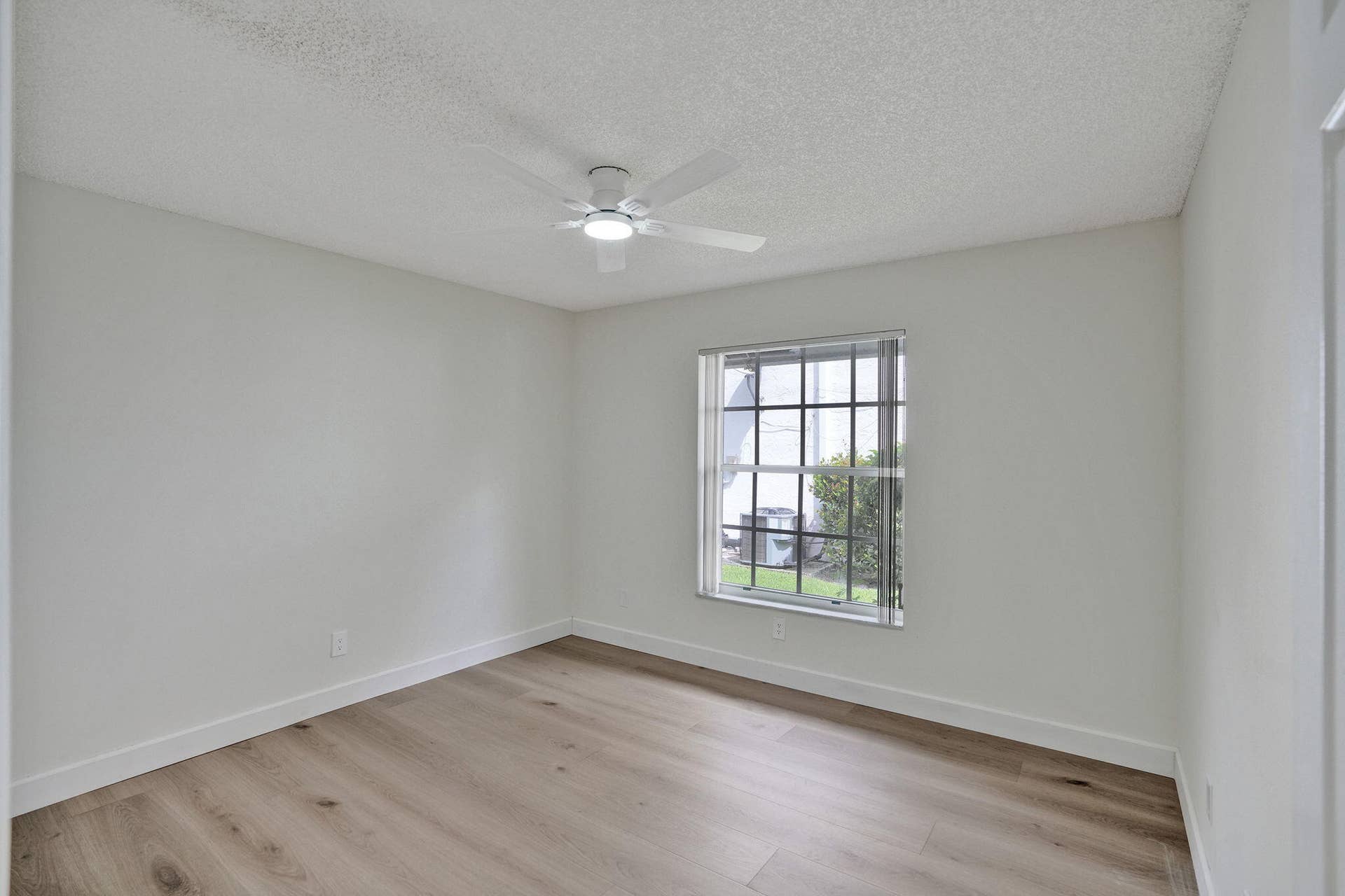 9821 SW 3RD Court, Plantation, Plantation, FL 33324 51-web-or-mls-DSC07750