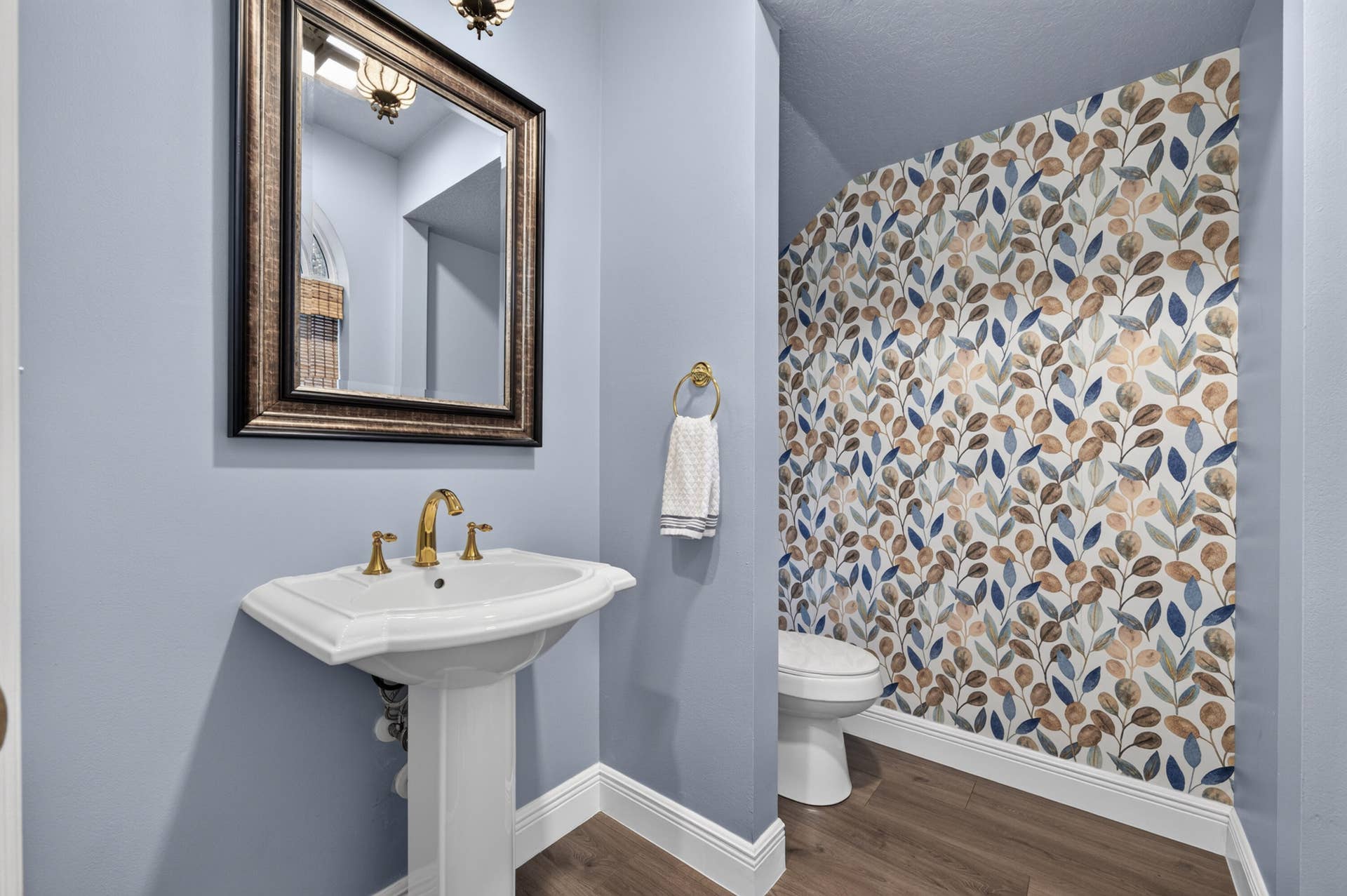 122 SANTIAGO Drive, Jupiter, FL 33458 Powder Room