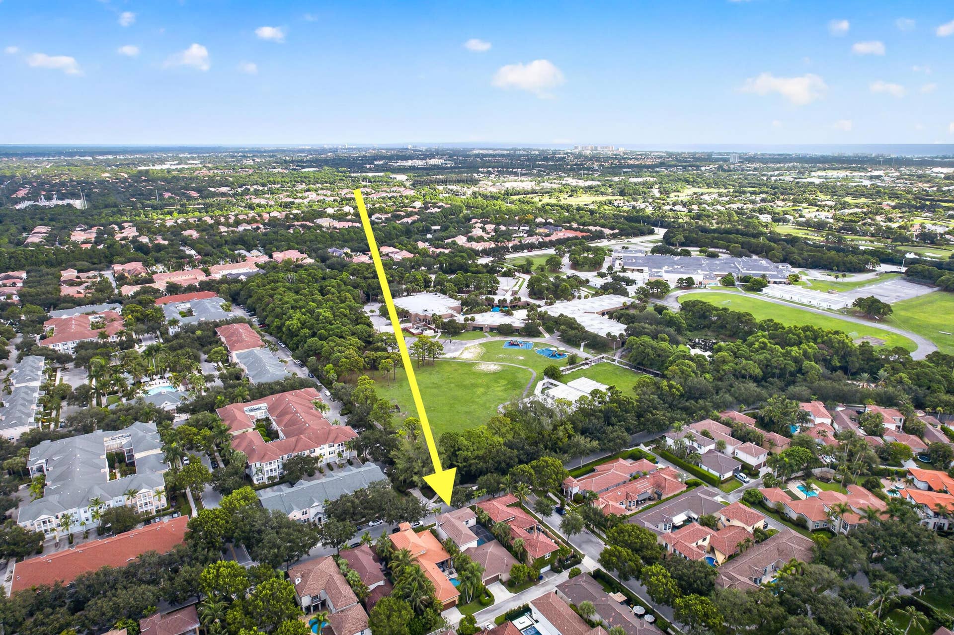122 SANTIAGO Drive, Jupiter, FL 33458 122 Santiago Arrow