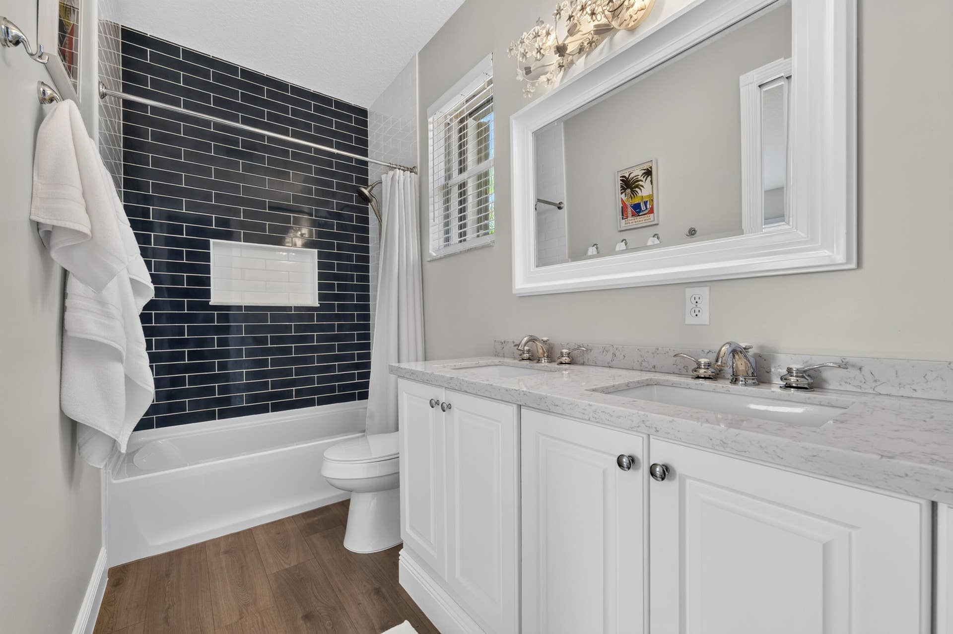 122 SANTIAGO Drive, Jupiter, FL 33458 Guest Bathroom 2