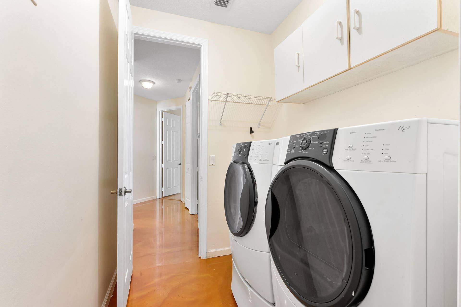 6929 Finamore Circle, Lake Worth, FL 33467 Laundry