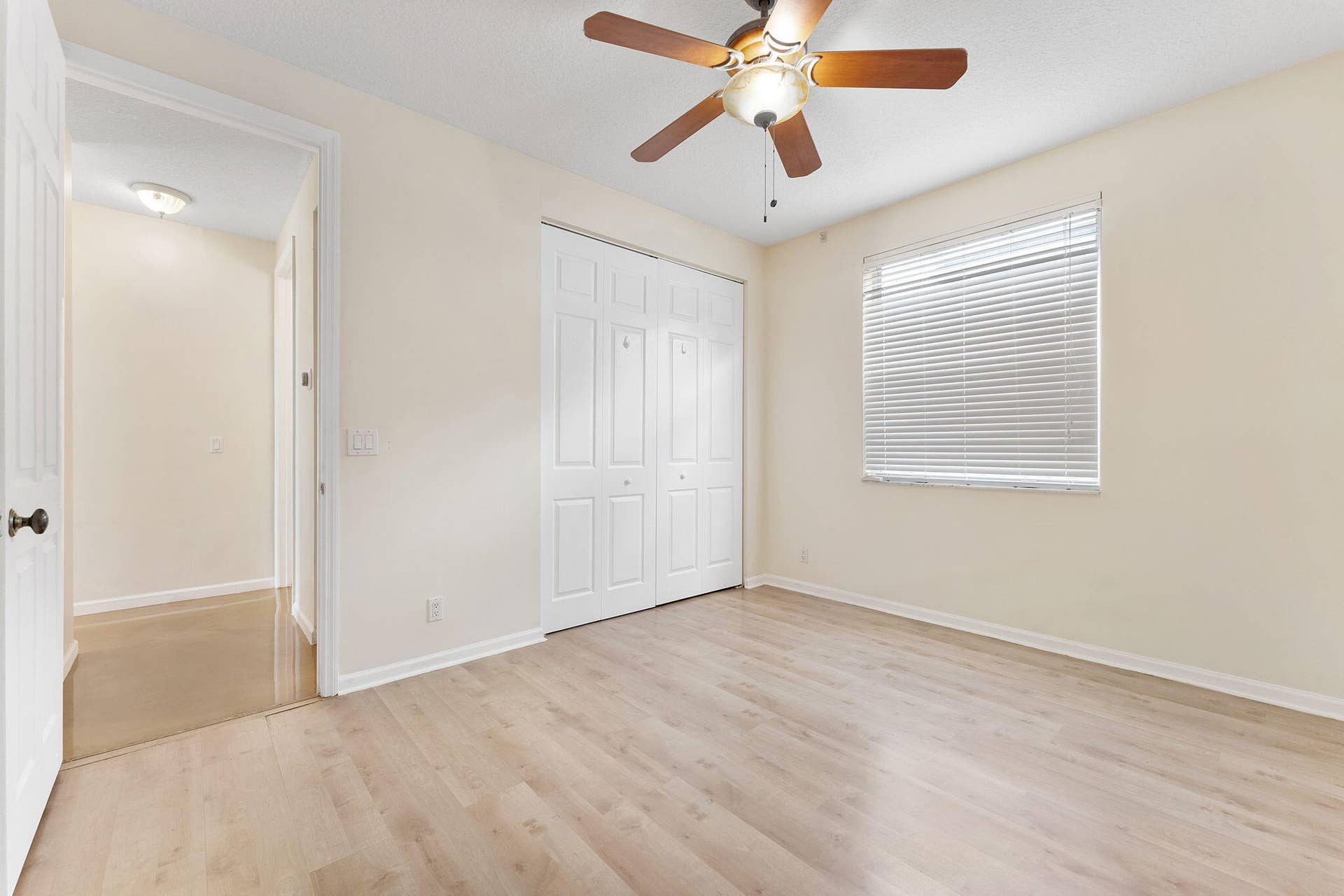 6929 Finamore Circle, Lake Worth, FL 33467 Guest Room