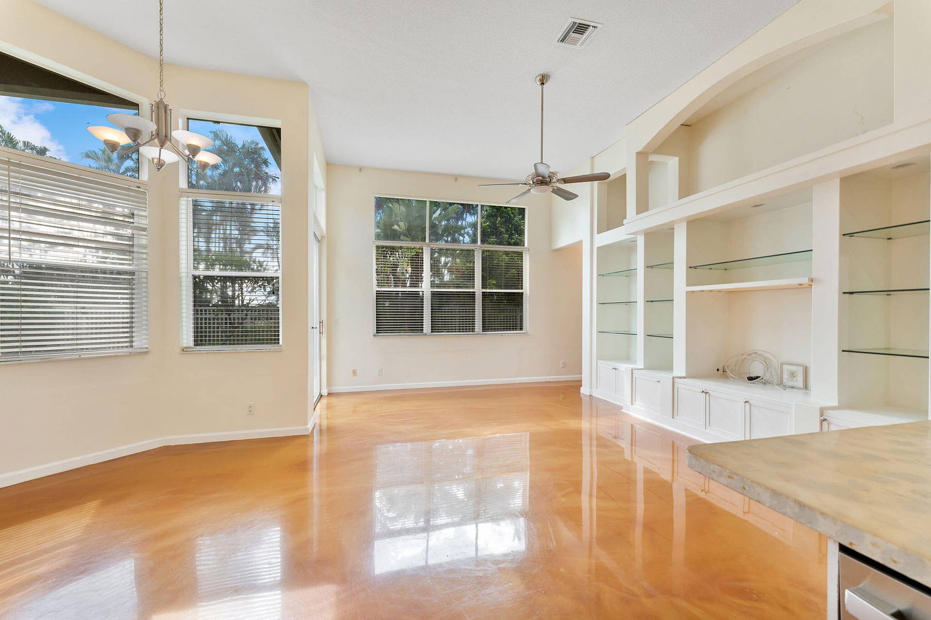 6929 Finamore Circle, Lake Worth, FL 33467 Family Room