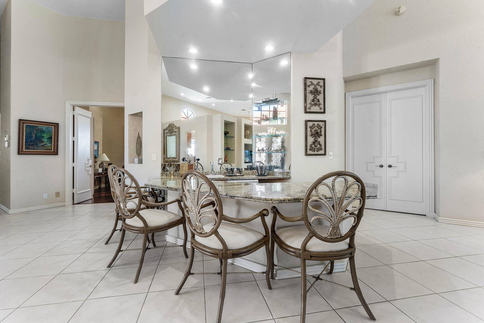 125 Windward Drive, Palm Beach Gardens, FL 33418 Bar