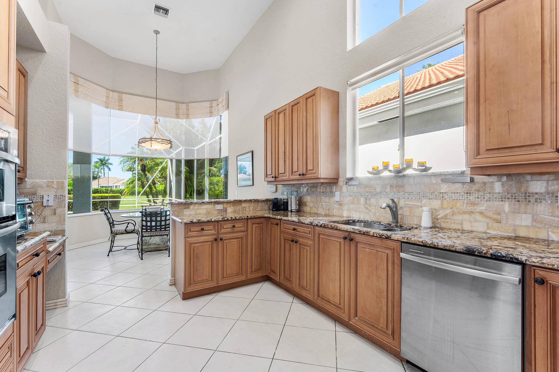 125 Windward Drive, Palm Beach Gardens, FL 33418 Kitchen