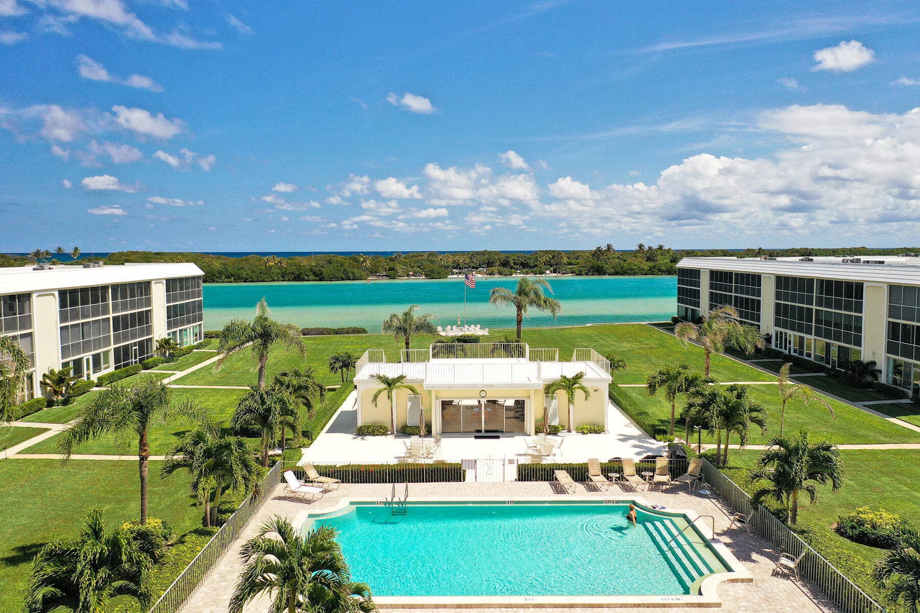 100 Waterway Road, Jupiter, FL 33469 Amazing Pool