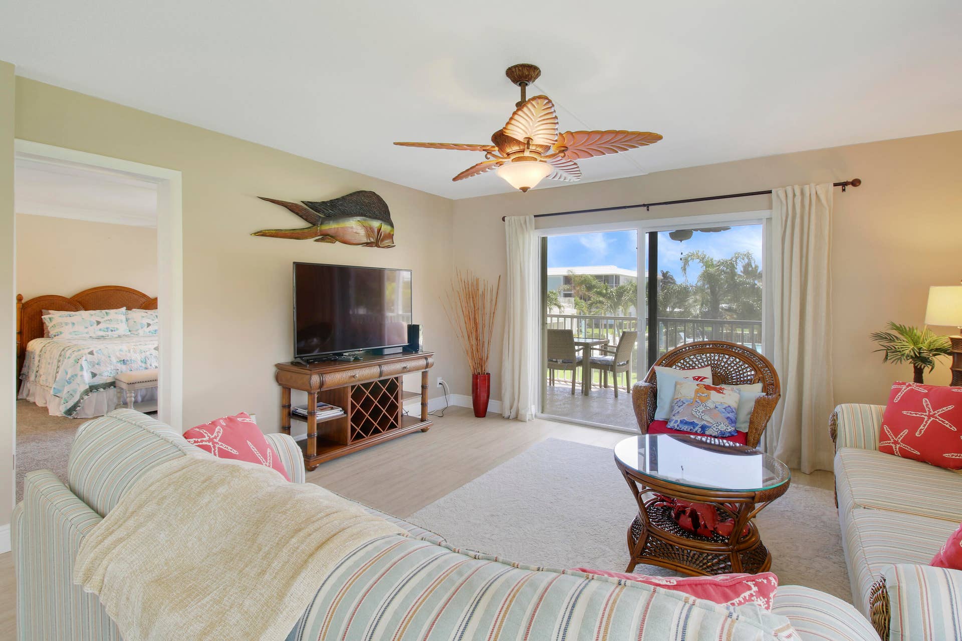 100 Waterway Road, Jupiter, FL 33469 Exquisitely Appointed Dining Area