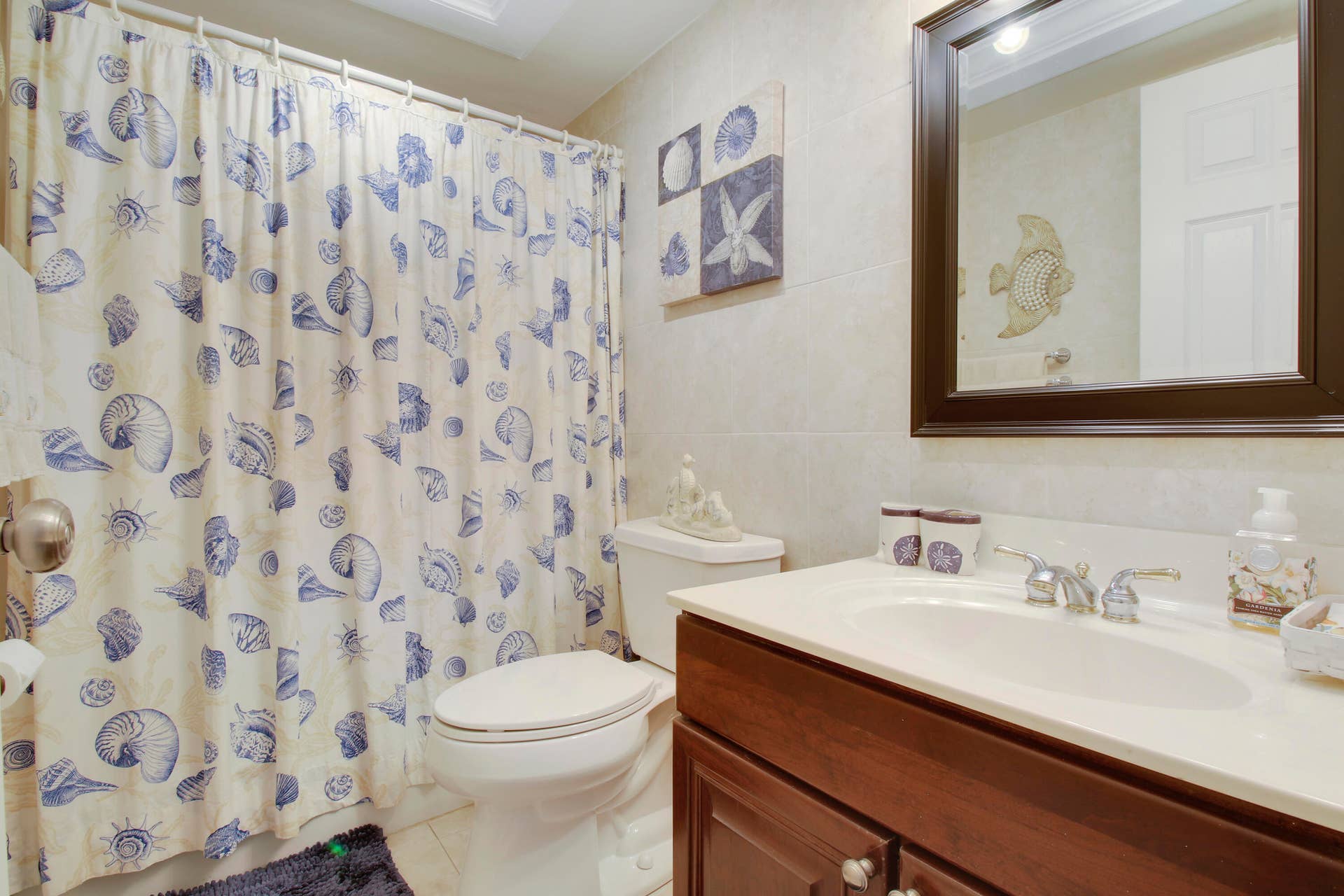 100 Waterway Road, Jupiter, FL 33469 2nd Bath
