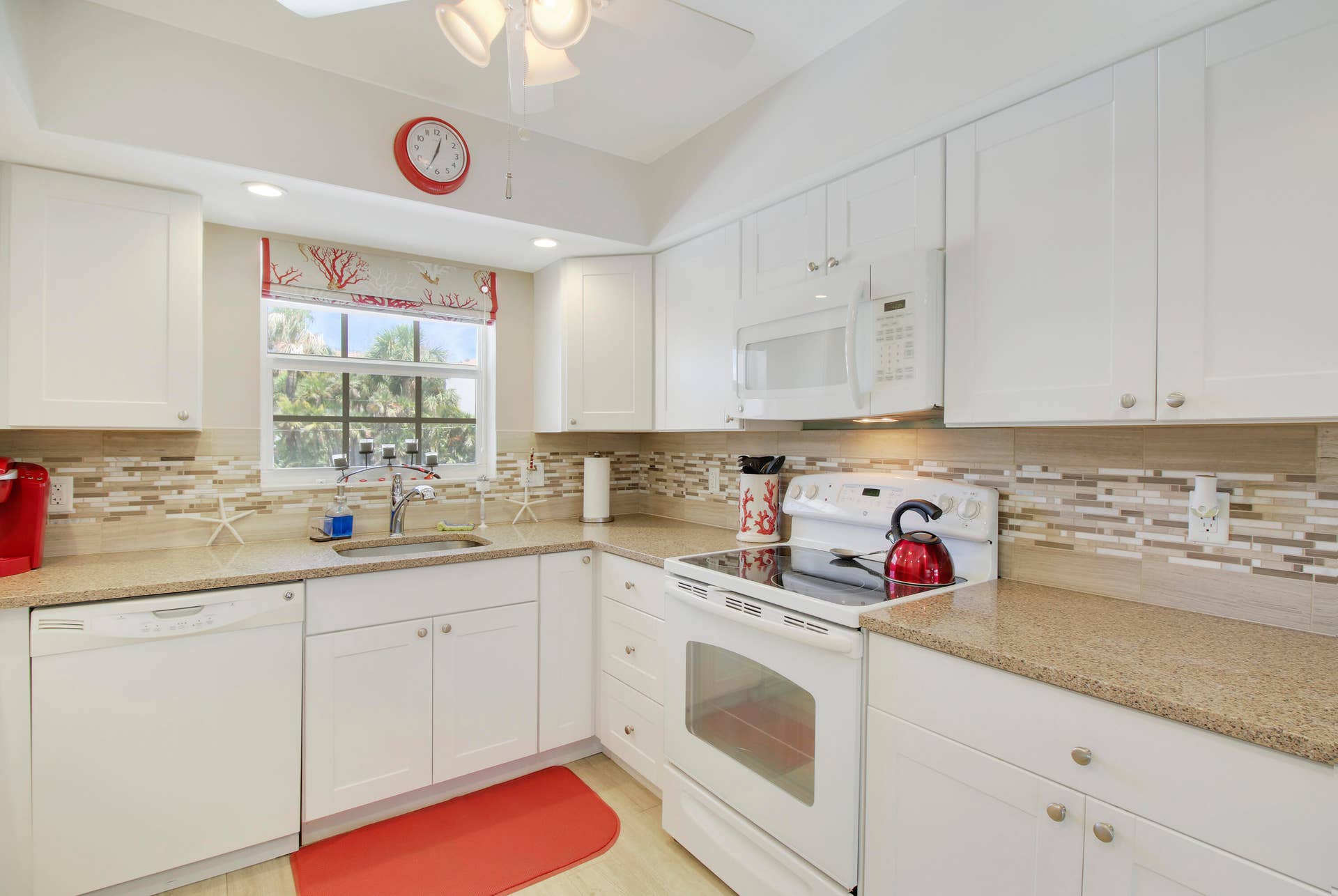 100 Waterway Road, Jupiter, FL 33469 Open Fully Equipped Kitchen