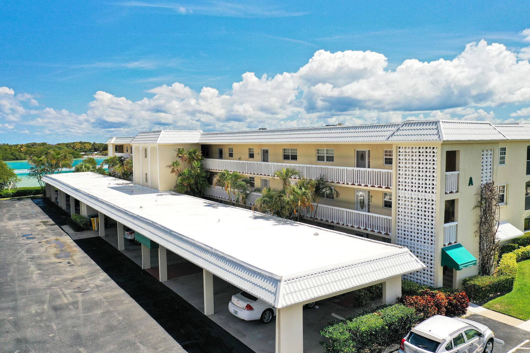 100 Waterway Road, Jupiter, FL 33469 Covered Assigned Parking