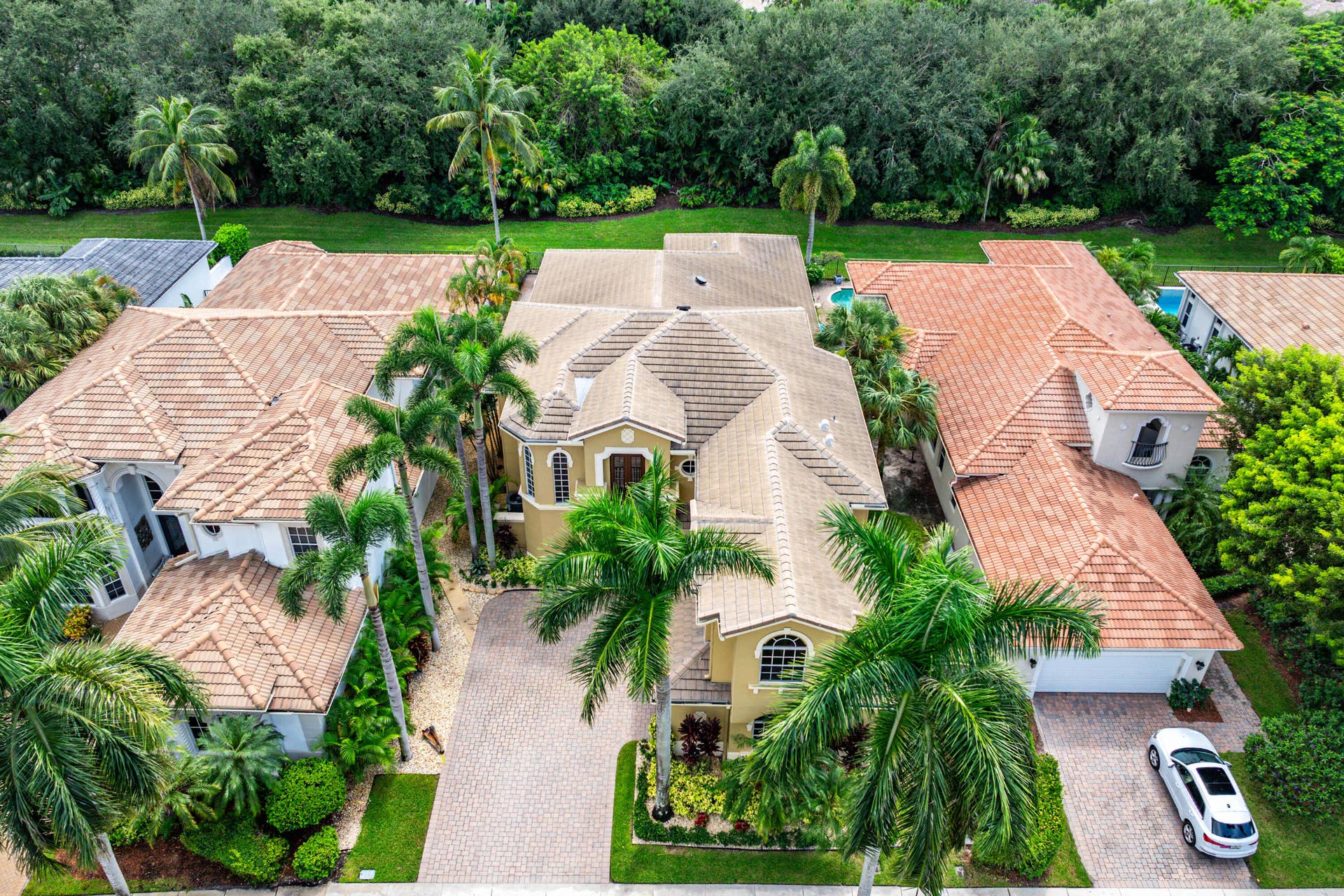 037-8126ValhallaDrive-DelrayBeach-FL-334