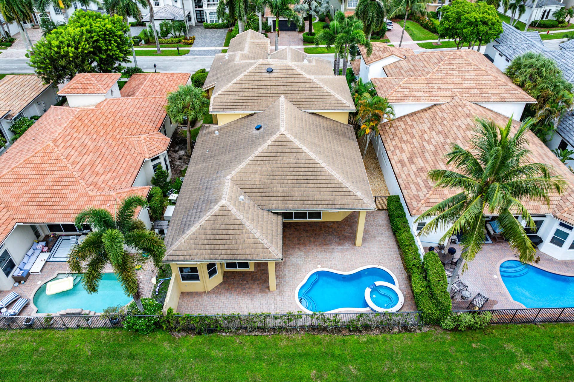 044-8126ValhallaDrive-DelrayBeach-FL-334