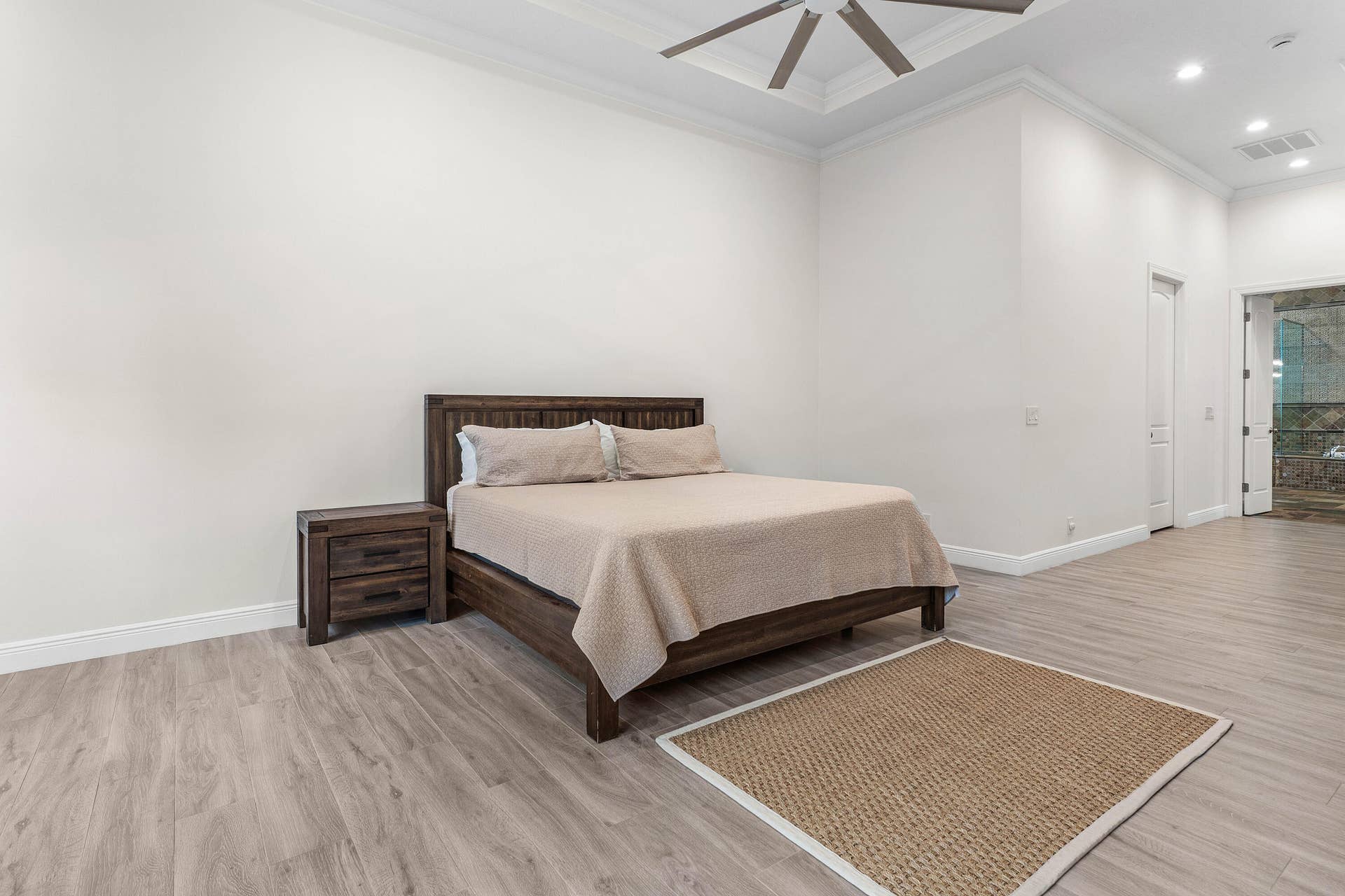 027-8126ValhallaDrive-DelrayBeach-FL-334