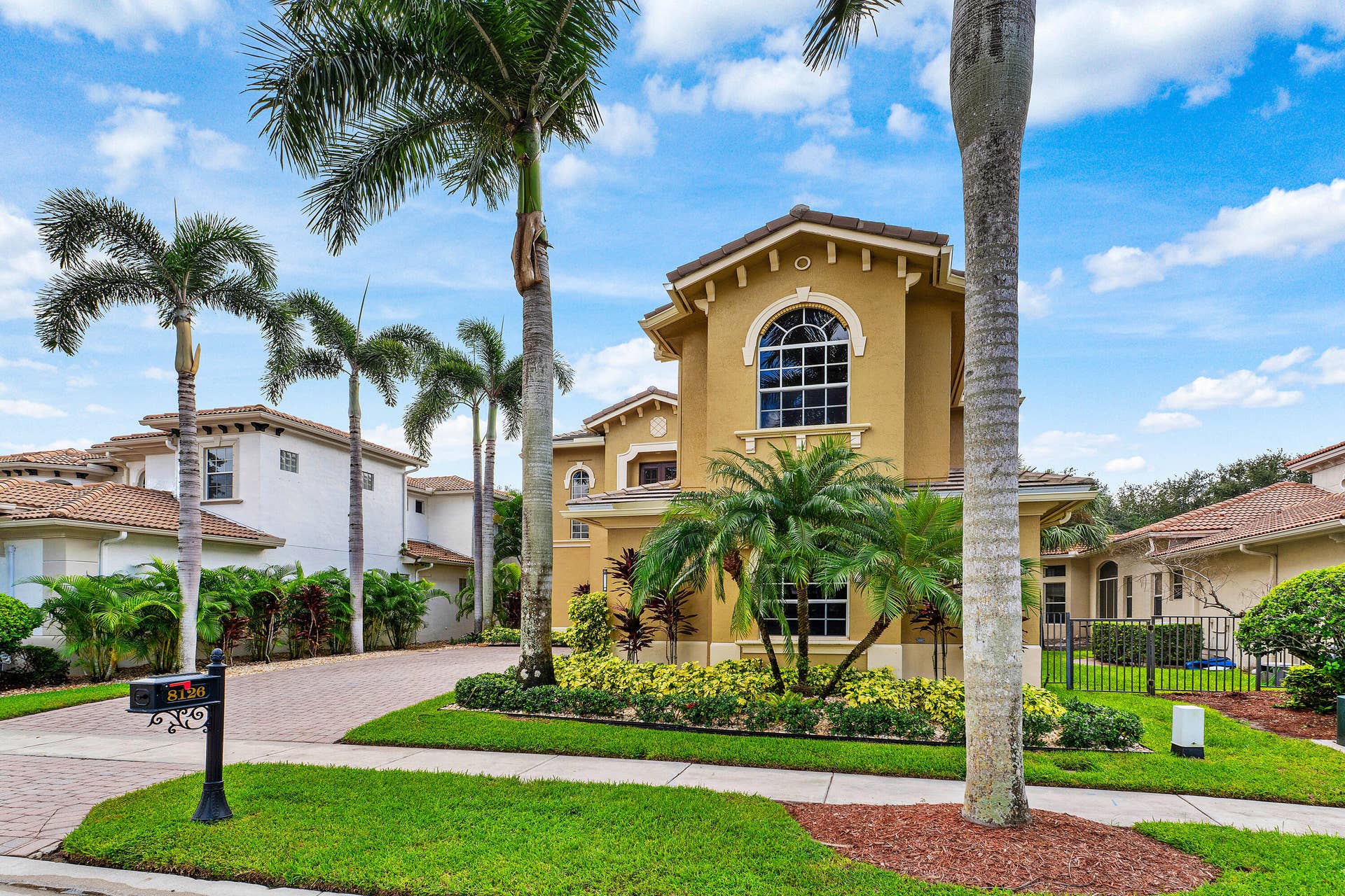 001-8126ValhallaDrive-DelrayBeach-FL-334