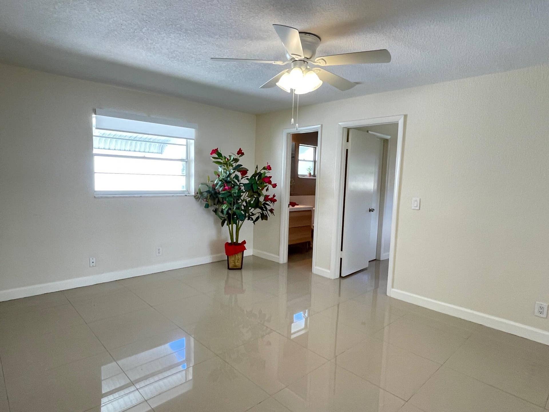 1304 SW 15TH Street, Boynton Beach, FL 33426 COULD BE A DEN OR FAMILY ROOM